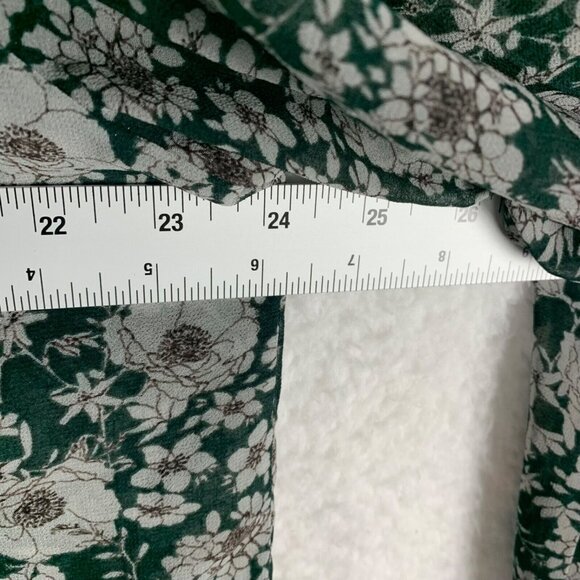 CABI Women's Green Floral Print Long Sleeve Boho Peasant Top Blouse Size M‎ 9736 - Picture 3 of 8